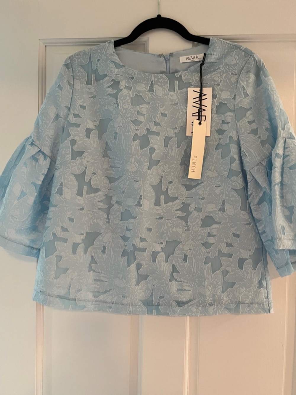 NWT AVARA Blythe Top